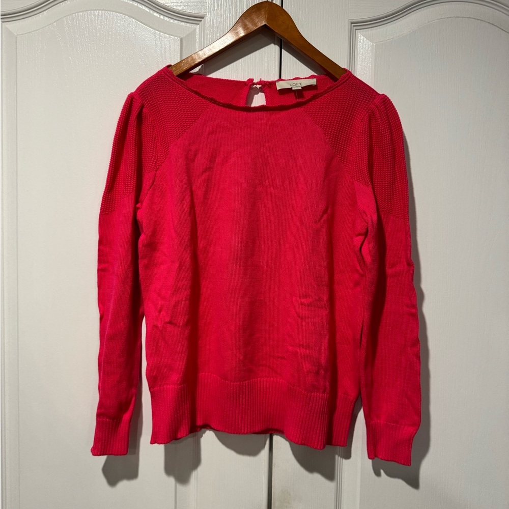 NWT LOFT Sz L bright pink scalloped neck sweater